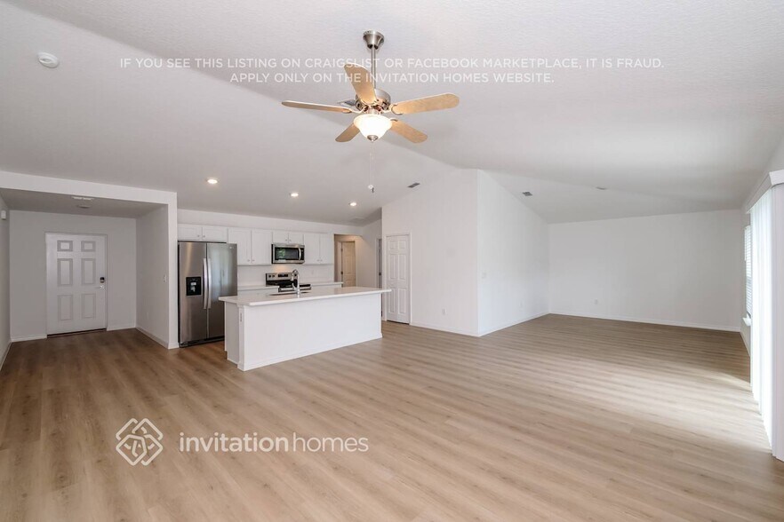 Building Photo - 128 Bayside Dr