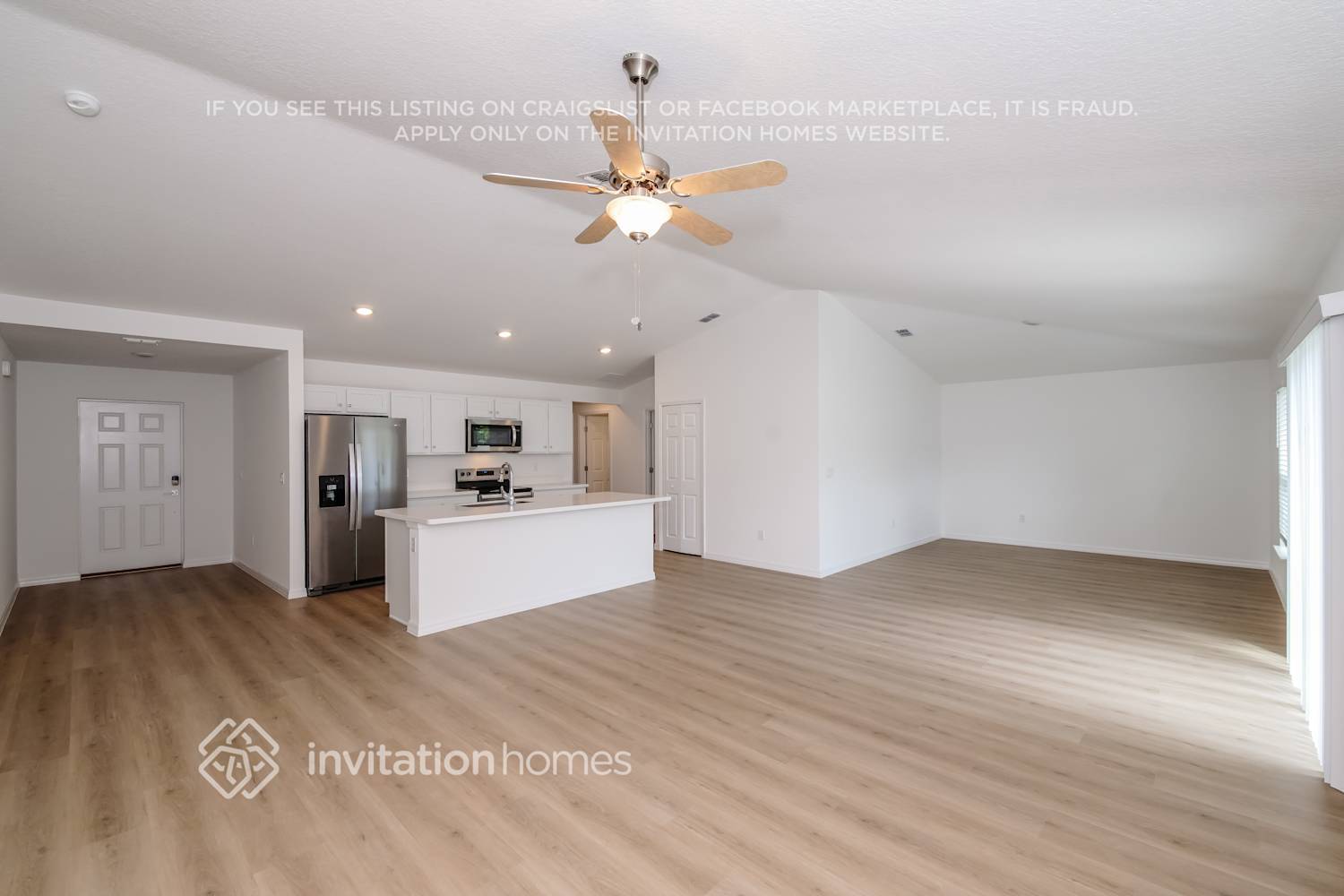 Building Photo - 52 Pineland Ln
