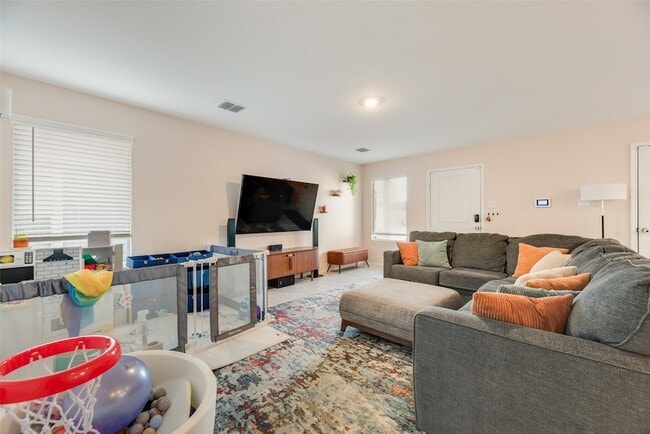 Building Photo - 123 Wheatgrass Ln