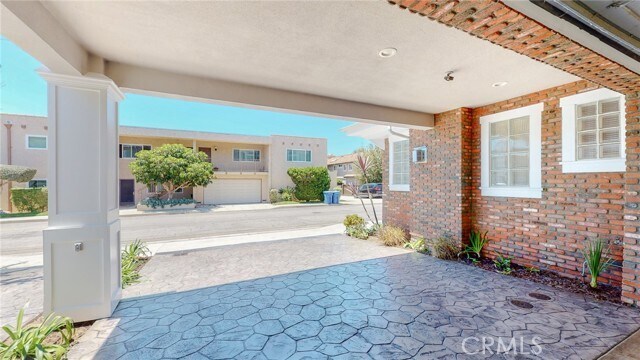 Building Photo - 1102 Slauson Ln