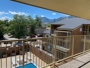 Building Photo - Top Floor Condo with View of the Flatirons and the Pool