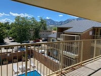Building Photo - Top Floor Condo with View of the Flatirons and the Pool