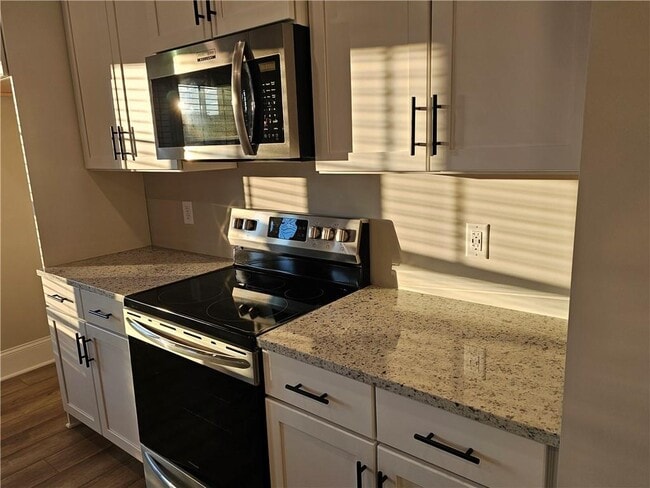 Building Photo - 13036 Deerfield Pkwy