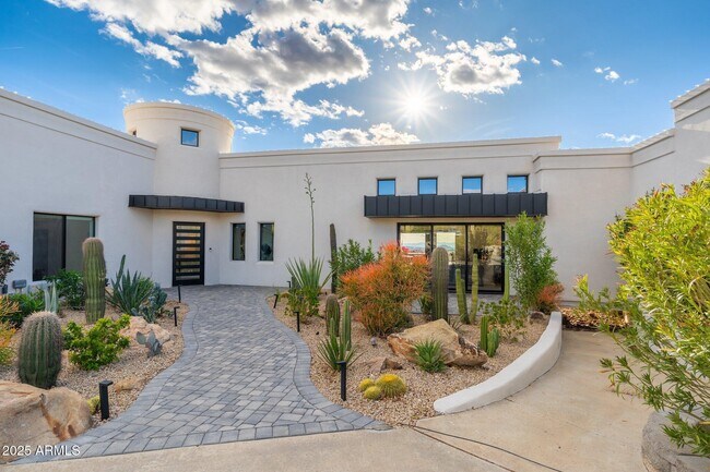 Building Photo - 9525 E Buckskin Trail