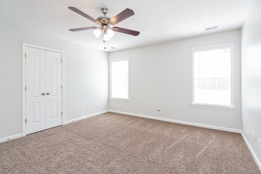 Building Photo - 5186 Zachery Run Cove