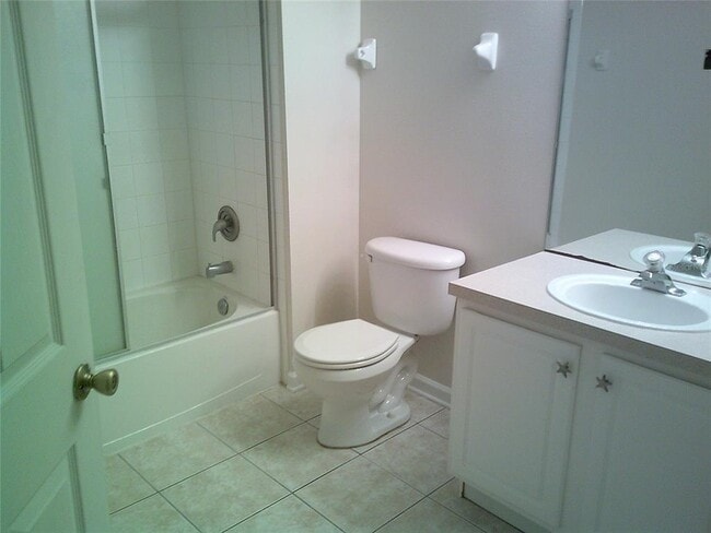 Building Photo - 6292 Twain St