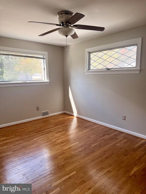 Building Photo - 7562 Kingman Dr