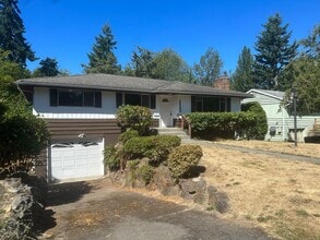 Building Photo - Updated 3-Bedroom Home with Deck & Garage in Mountlake Terrace!!!