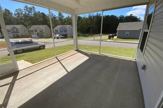 Building Photo - 1044 Fairfield Dr