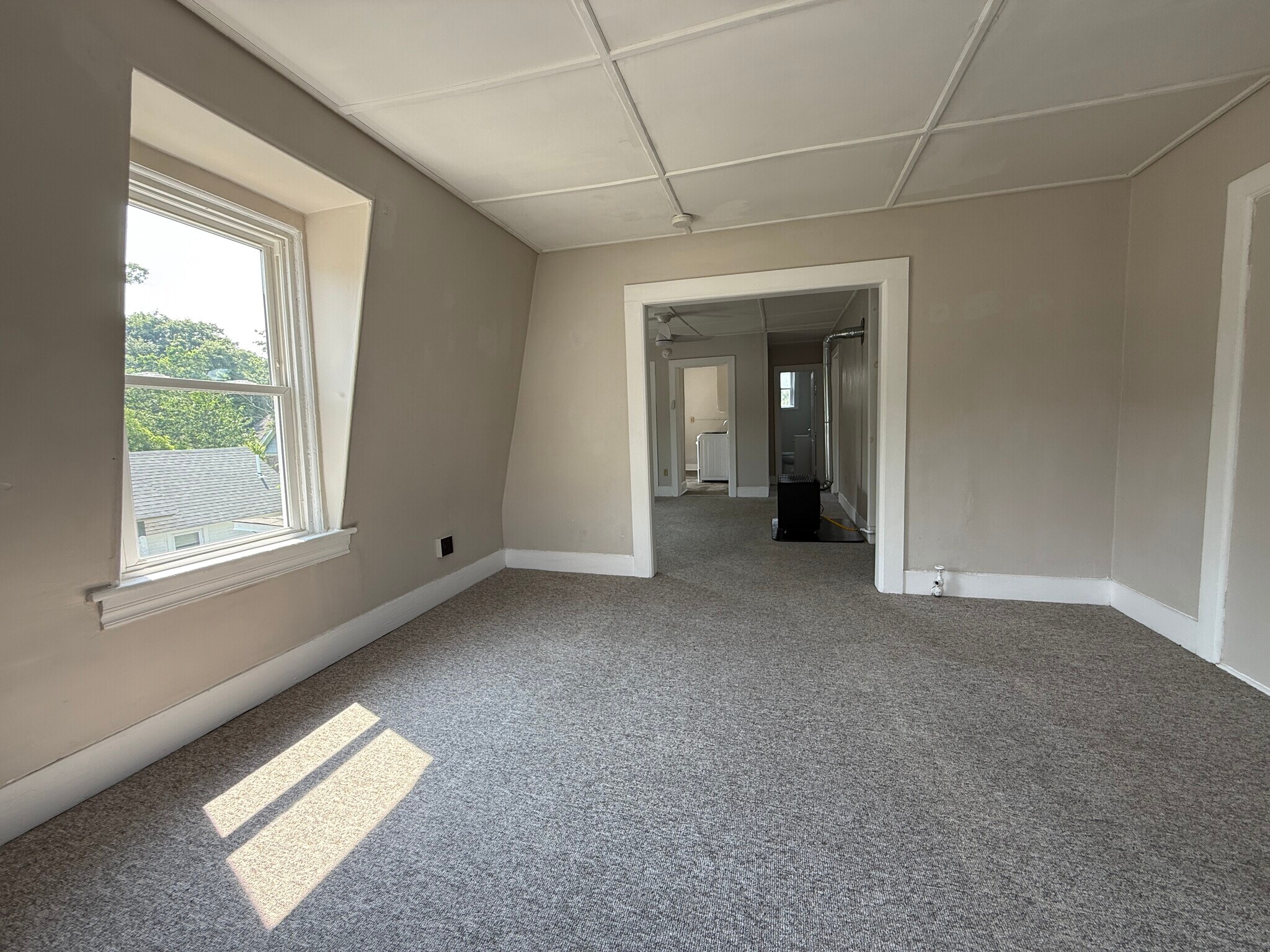 Living Room - 117 Bridge St