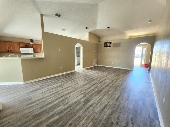 Building Photo - 4017 Longworth Loop