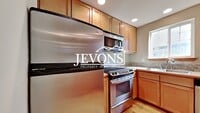 Building Photo - Coming soon! Charming two-story condo with two master suites - Pet Friendly!