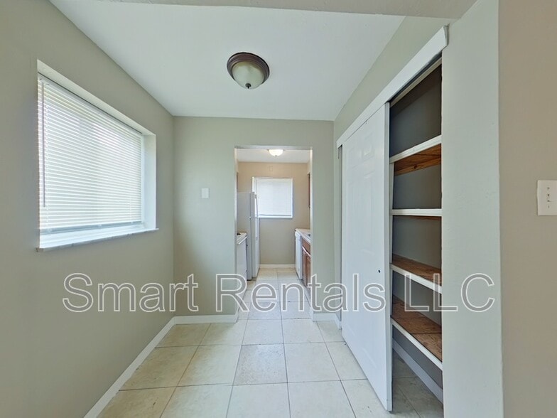 Building Photo - 3021 Pestalozzi St