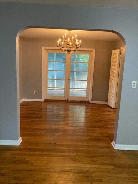 Building Photo - 302 NW 13th Ave