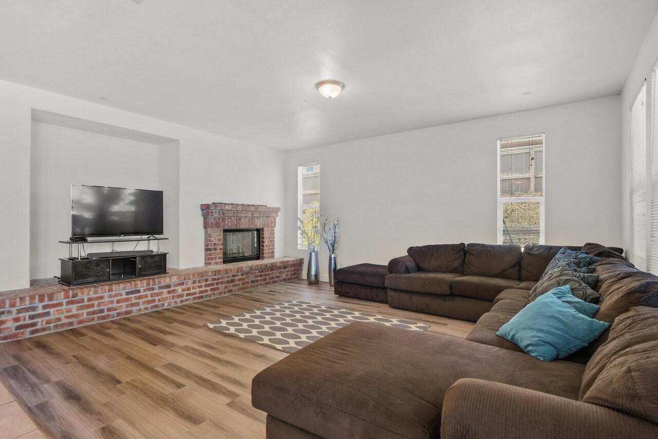 Building Photo - 2917 Babbling Brook Rd