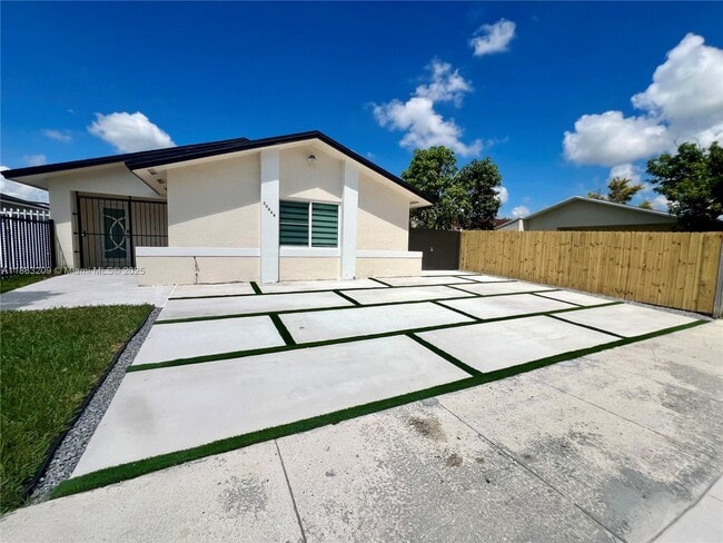 Building Photo - 20848 SW 118th Ave