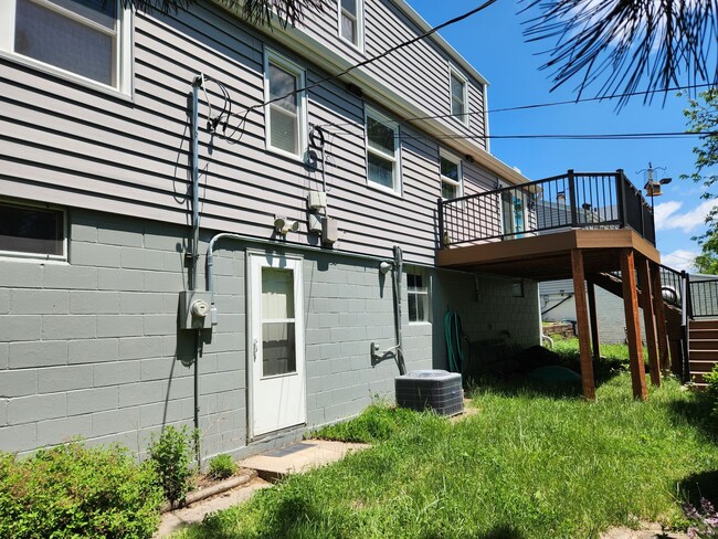 Building Photo - 5901 Charles St