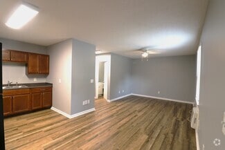 Building Photo - 107 N 9th St