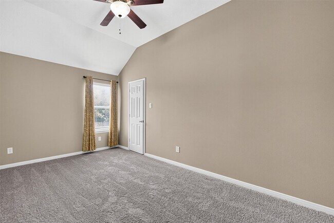 Building Photo - 4507 Lakefront Terrace Dr