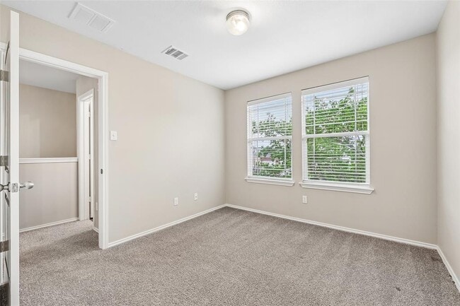 Building Photo - 1808 Enchanted Rock Dr