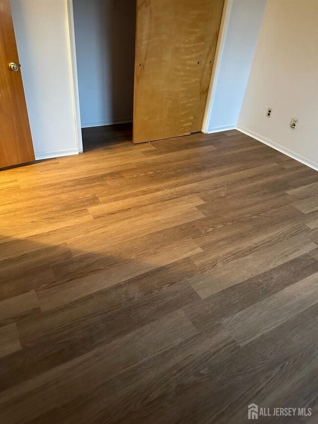 Building Photo - 142 Beverly Hill Terrace