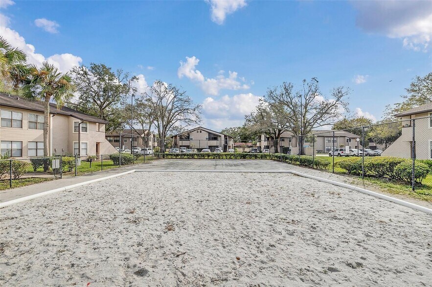 Building Photo - 2918 Antique Oaks Cir
