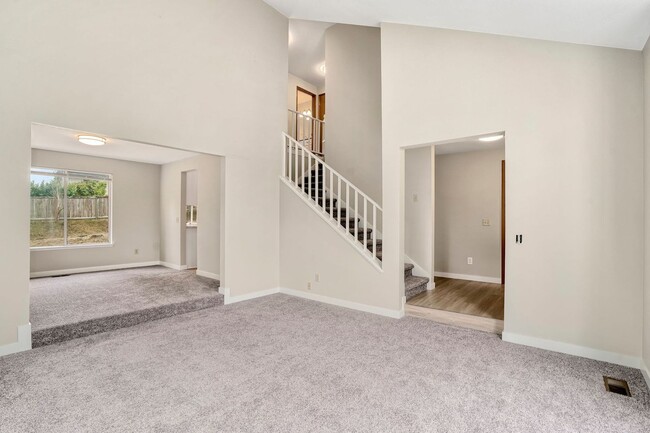 Building Photo - 3 Bedroom Home in Lake Stevens!