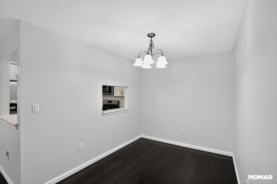 Building Photo - 30 Scherer Ct