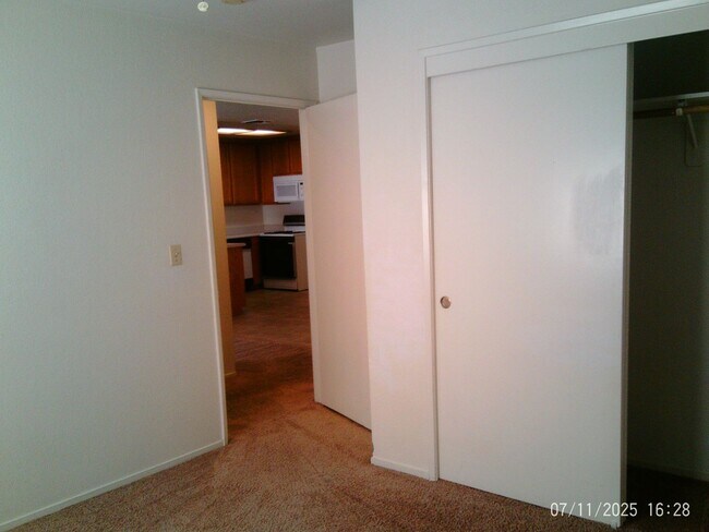 Building Photo - 8201 Laborough Dr