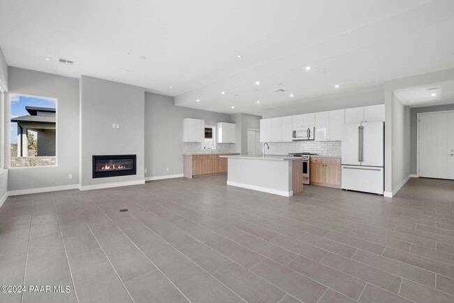 Building Photo - 1330 Rockwood Dr