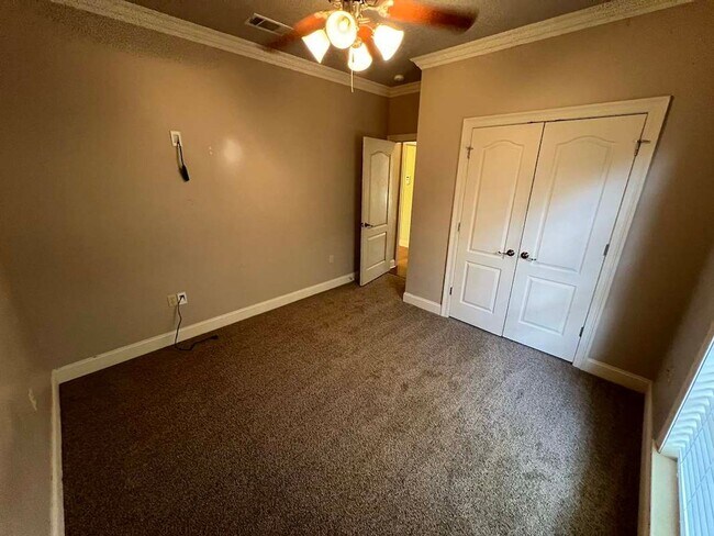 Building Photo - 3995 Water Oak Dr