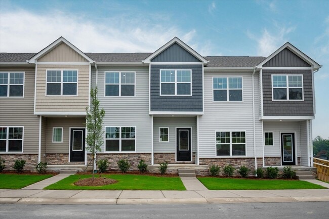 Building Photo - 1986 W Davidson Ave