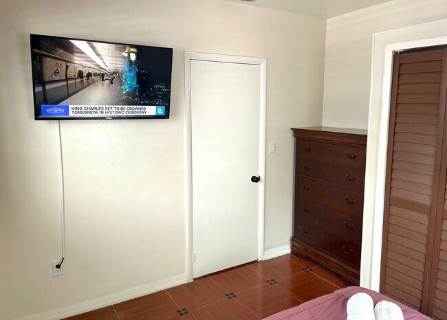 Building Photo - 575 NW 33rd St