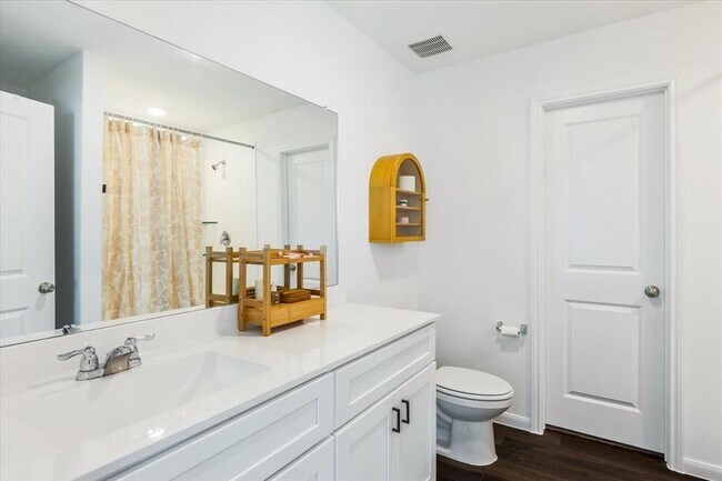 Building Photo - 25919 Chicory Dr