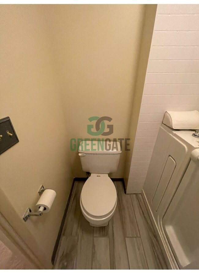 Building Photo - Back on the Market! Beautiful 3 bedroom 2.5 Bath home READY NOW in MODESTO!! With POOL!!