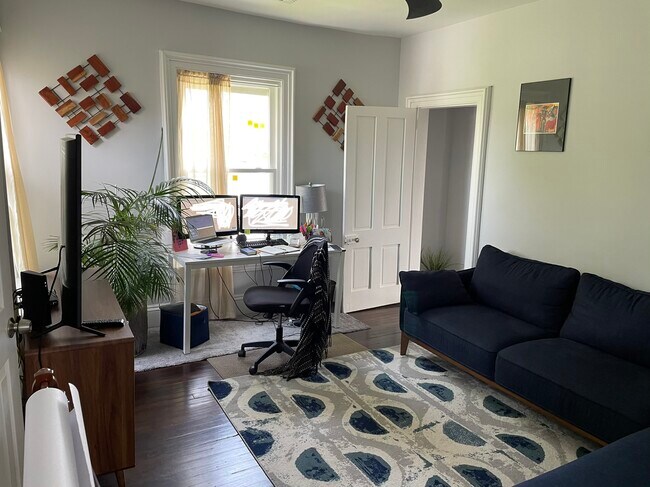 Building Photo - 70 Grove St