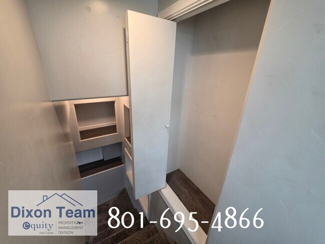Building Photo - 44 W 150 N