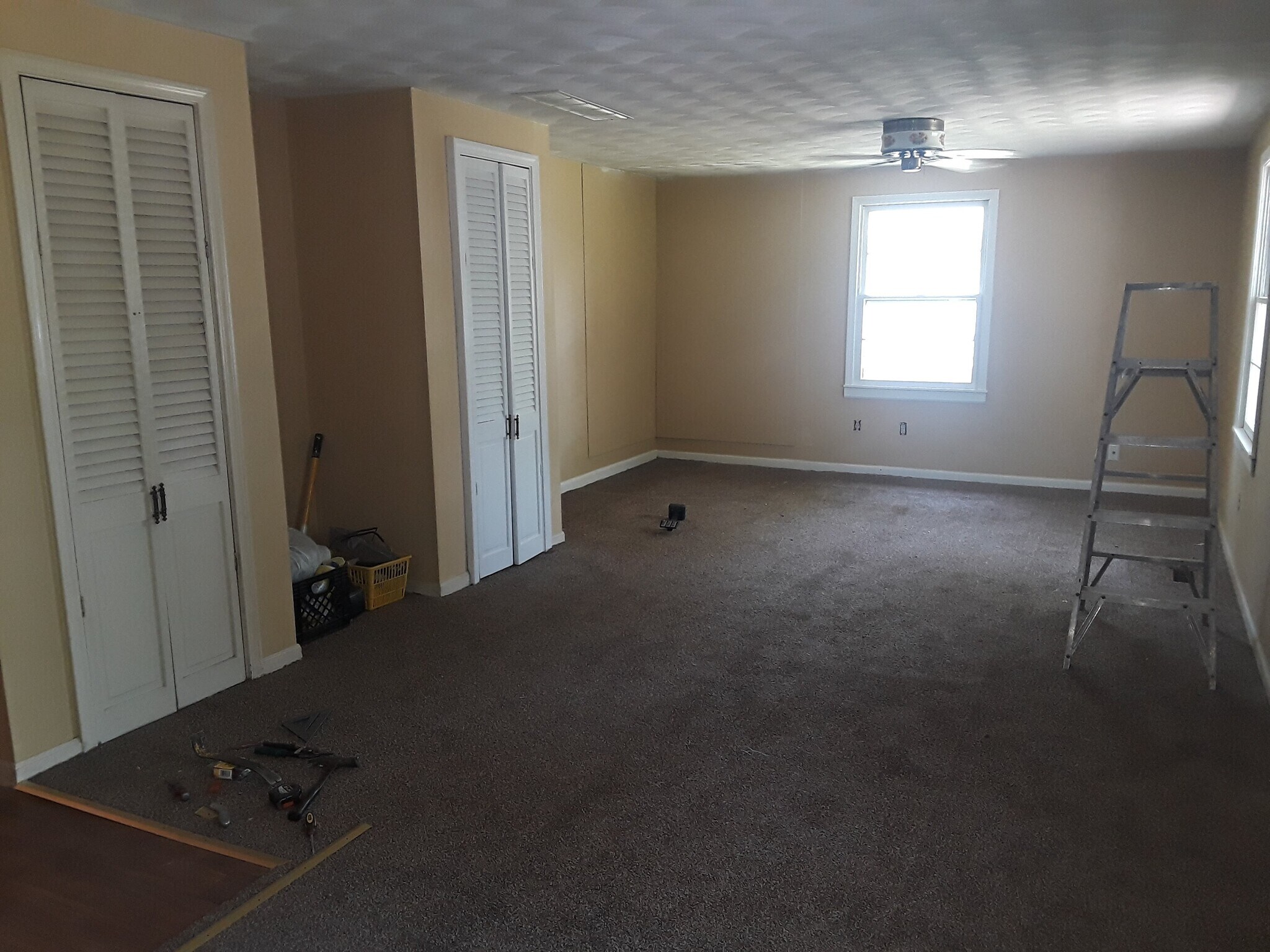 Family Room - 2609 Pioneer Rd