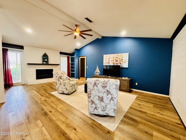 Building Photo - 916 Cobia Dr