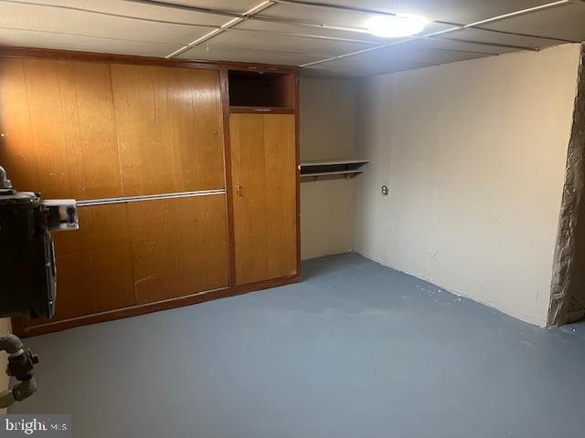 Building Photo - 5443 Valley St