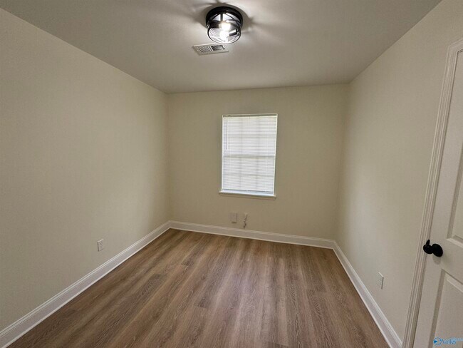 Building Photo - 14018 Armond Dr