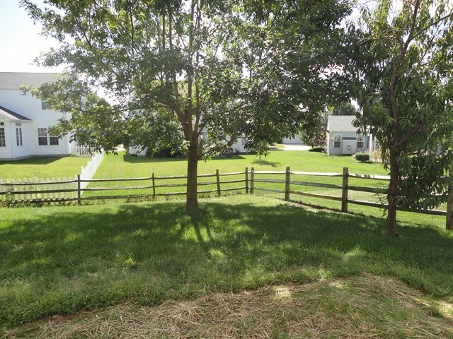 Building Photo - 453 Dakota Run