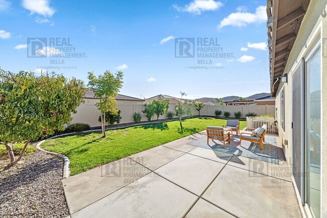 Building Photo - Spacious 4-Bed, 2-Bath Open-Concept Home i...