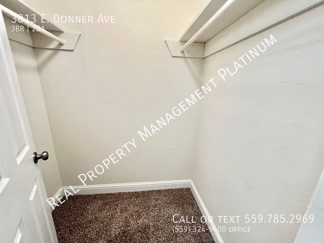 Building Photo - 3813 E Donner Ave