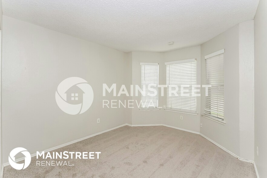 Building Photo - 8440 Cloverglen Ln