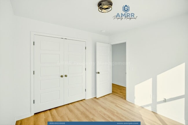Building Photo - 1316 Sioux Pl