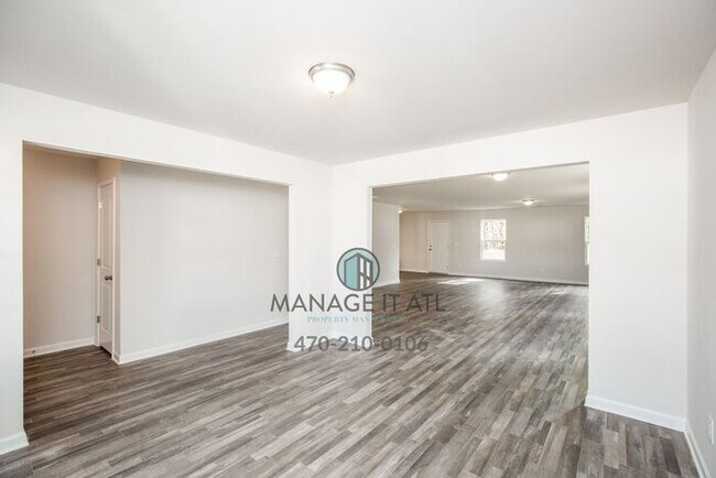 Building Photo - Beautiful 5 Bedroom Home in Jefferson!