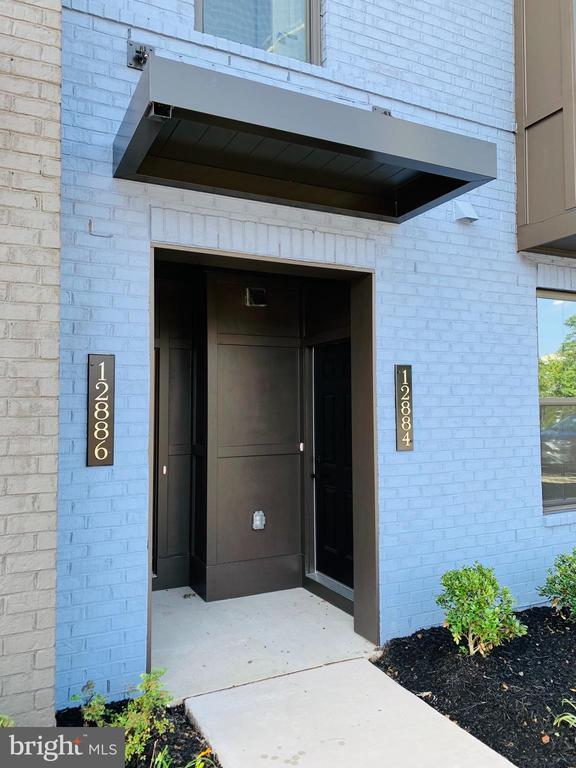 Building Photo - 12884 Sunrise Ridge Aly