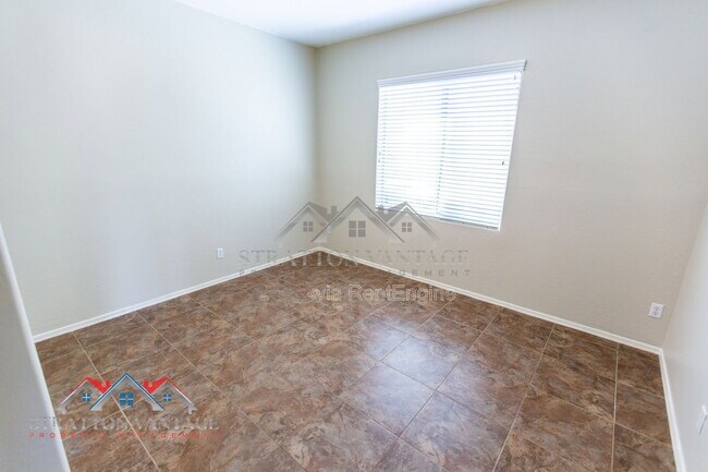 Building Photo - 17932 W Caribbean Ln