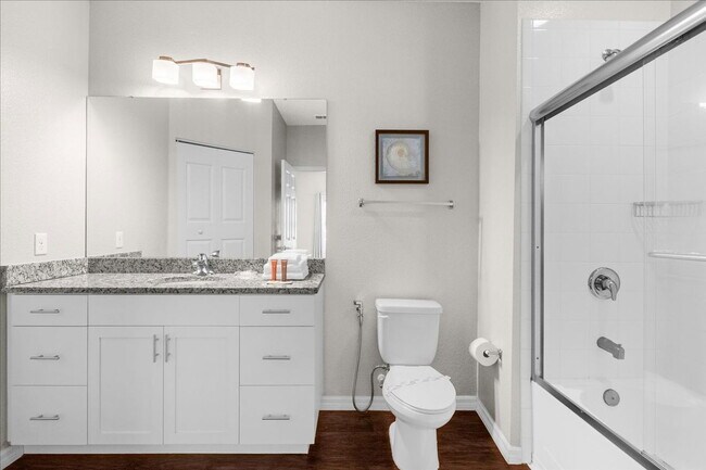 Building Photo - 5350 Diplomat Ct